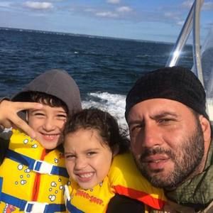 Meet your Posher, Michalis